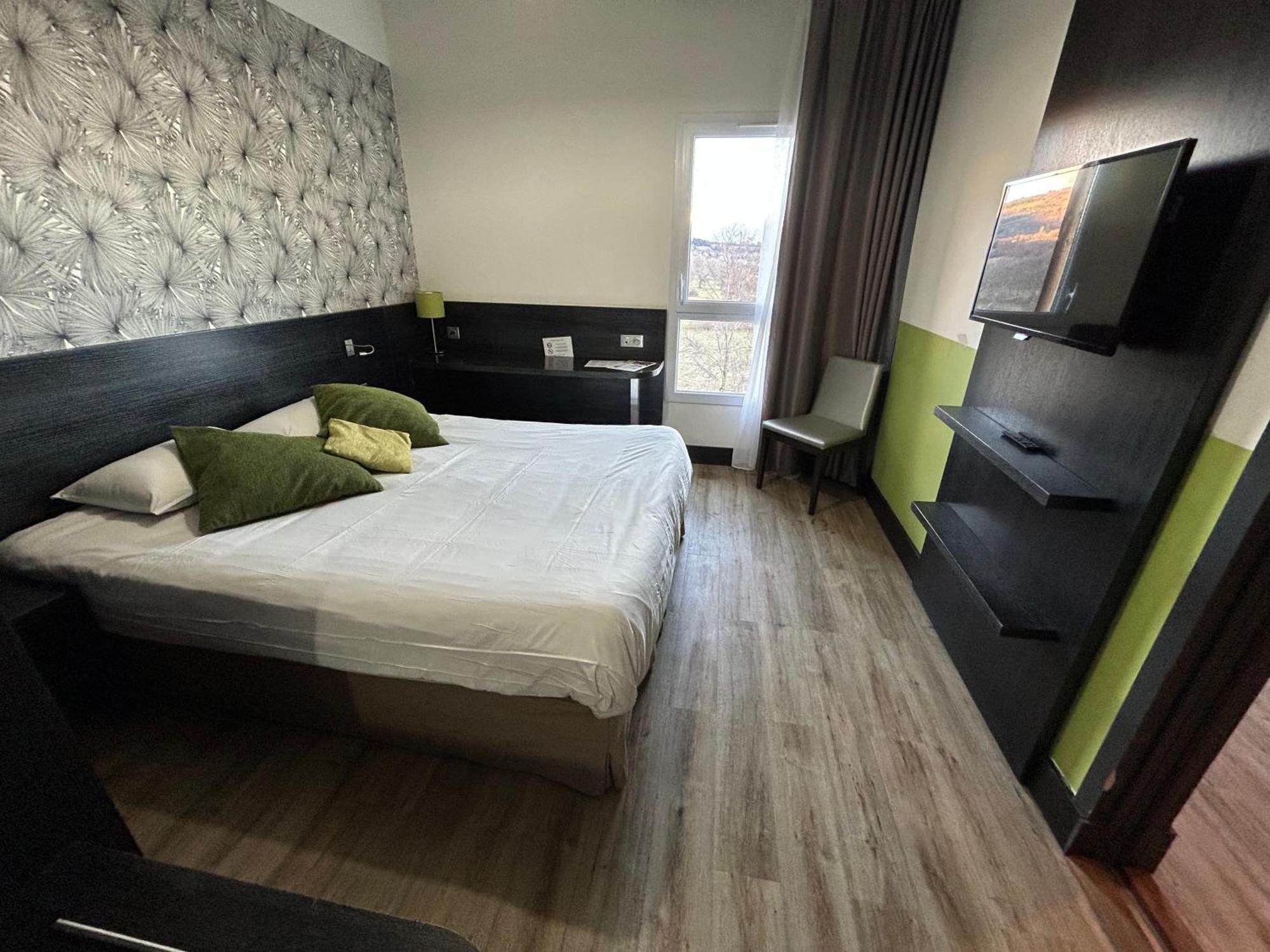 Ax Hotel Spa & Restaurant Chorges Ruang foto