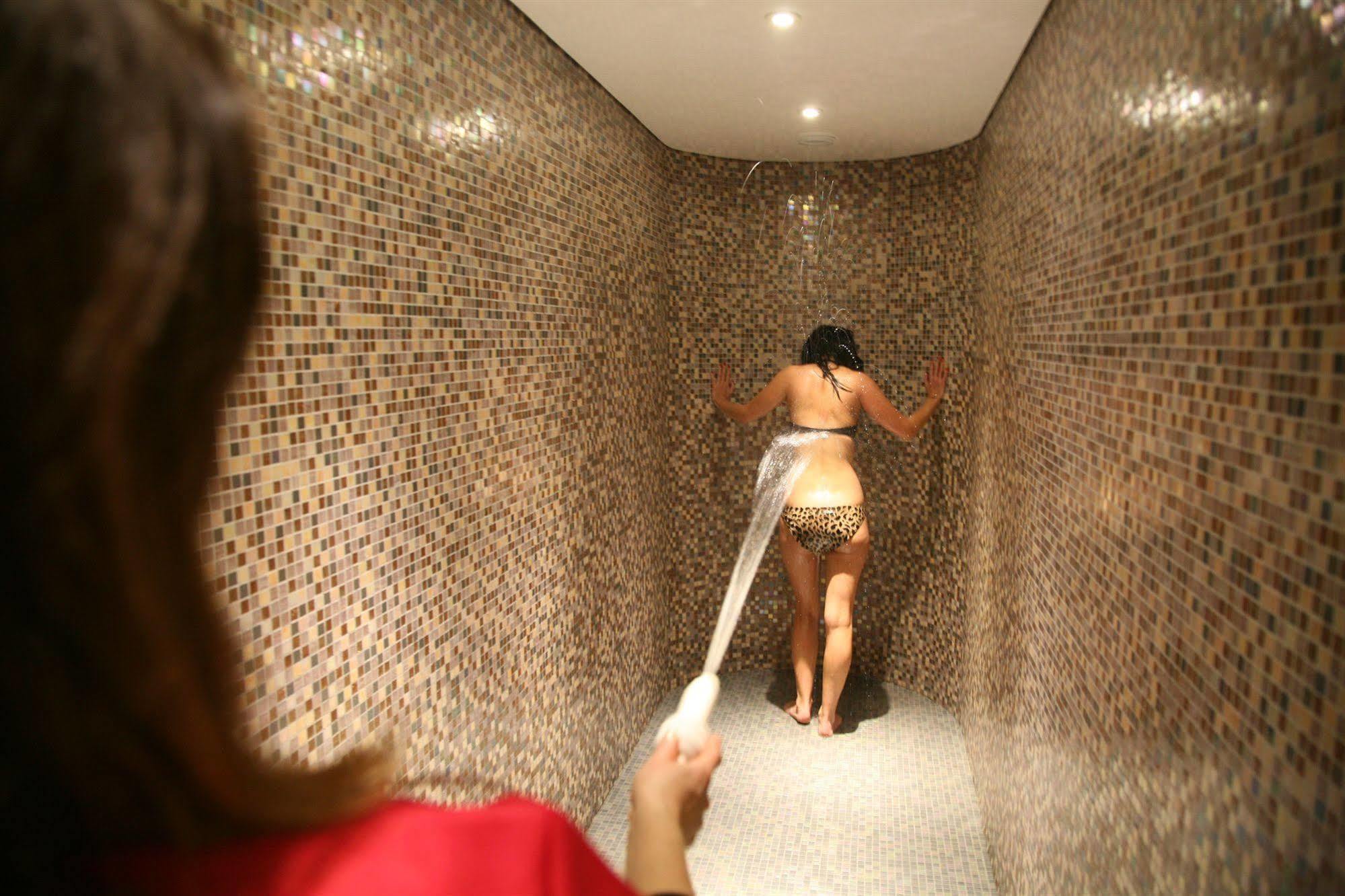 Ax Hotel Spa & Restaurant Chorges Bagian luar foto