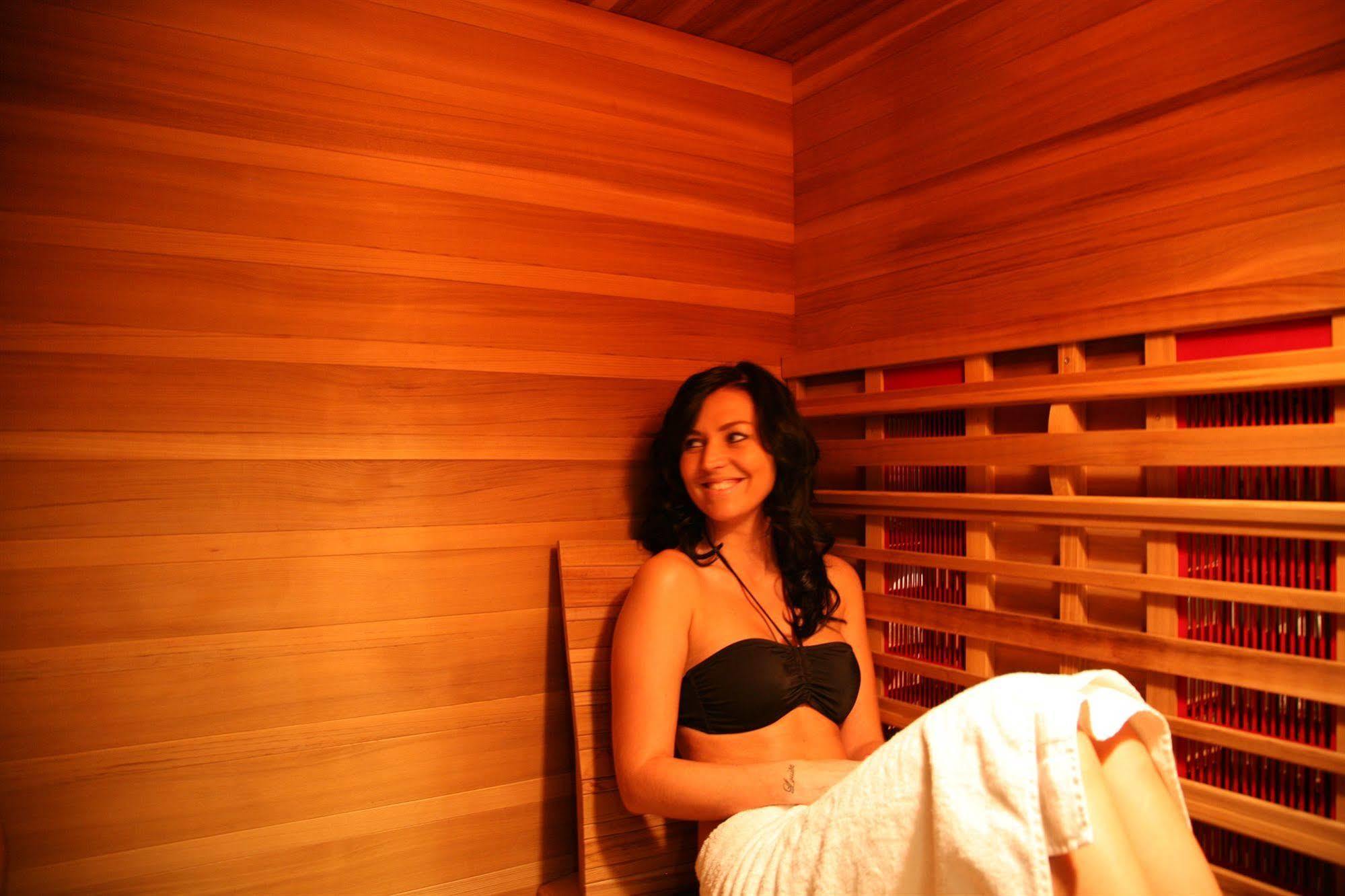 Ax Hotel Spa & Restaurant Chorges Bagian luar foto