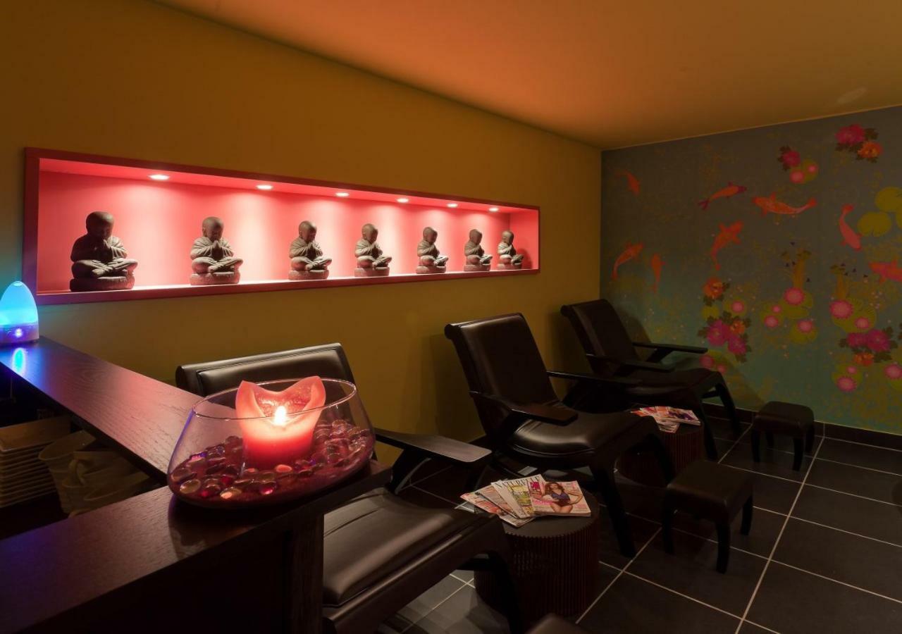 Ax Hotel Spa & Restaurant Chorges Bagian luar foto