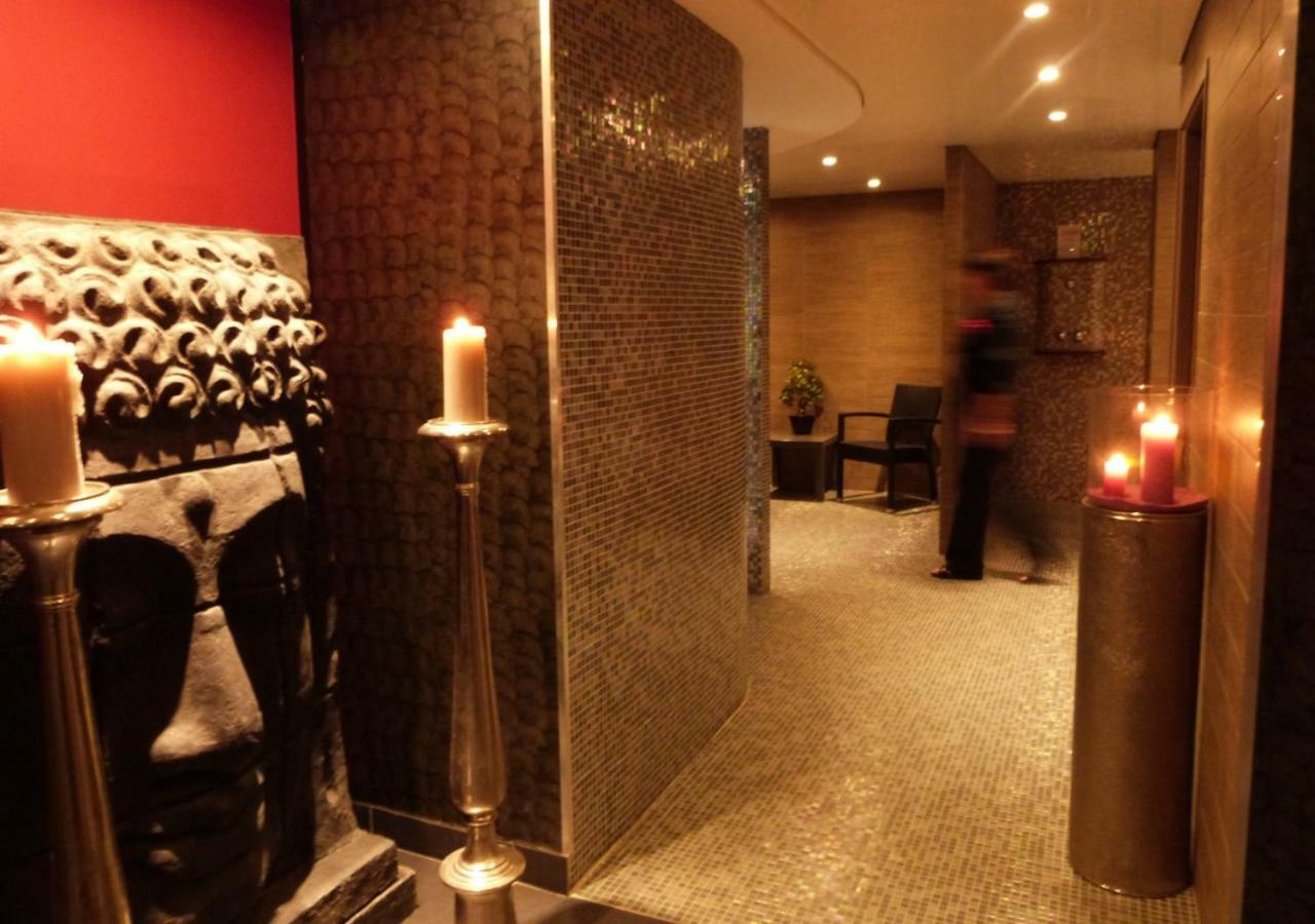 Ax Hotel Spa & Restaurant Chorges Bagian luar foto